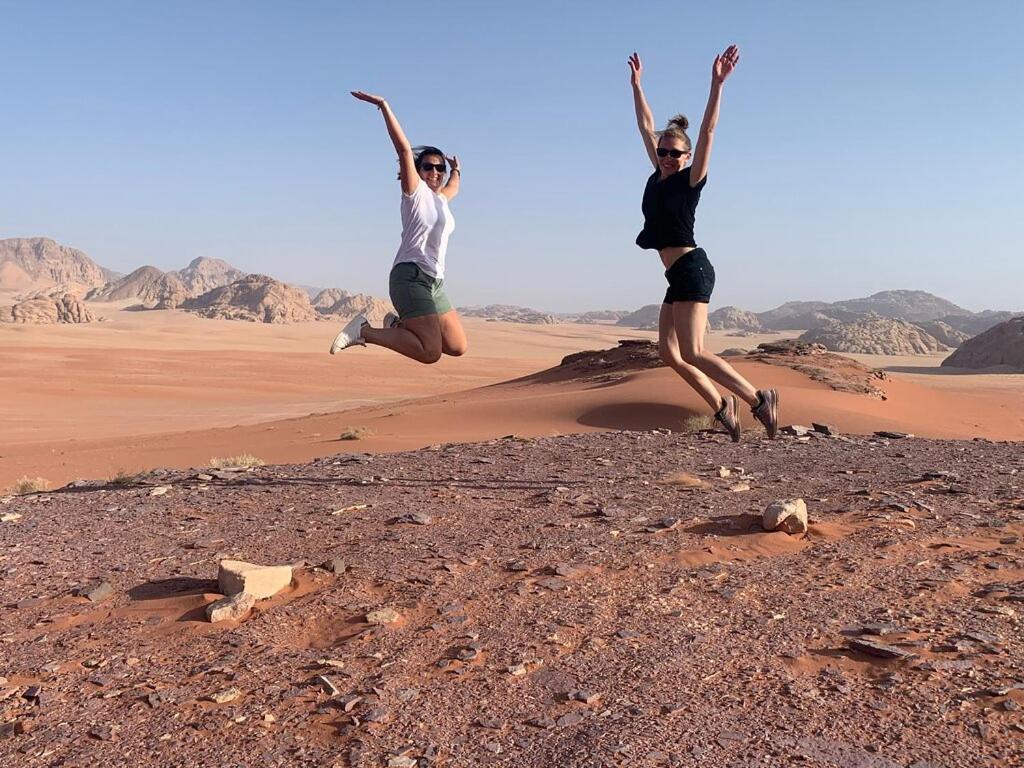 Moon City With Jeep Trips Wadi Rum Bagian luar foto