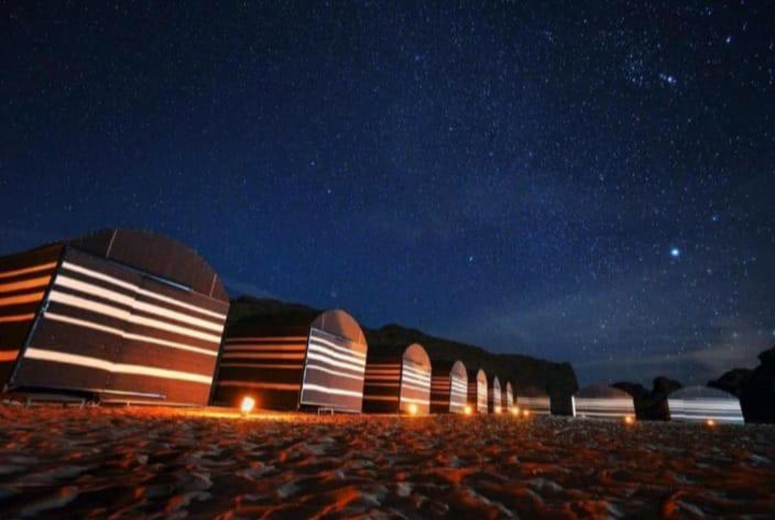 Moon City With Jeep Trips Wadi Rum Bagian luar foto