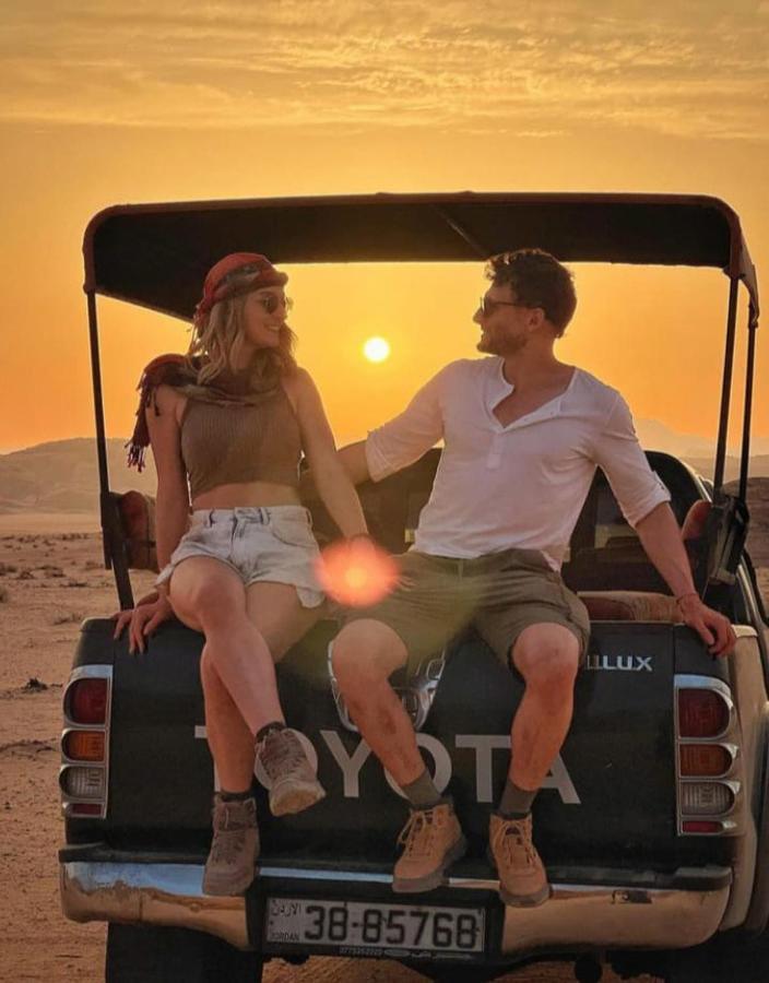 Moon City With Jeep Trips Wadi Rum Bagian luar foto