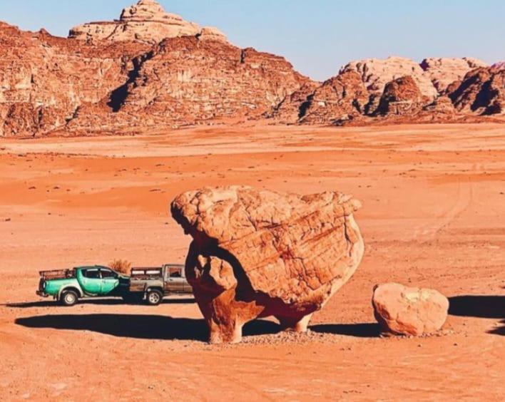 Moon City With Jeep Trips Wadi Rum Bagian luar foto