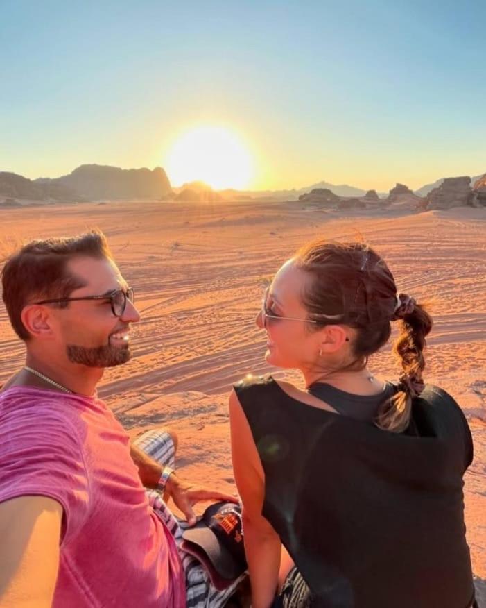Moon City With Jeep Trips Wadi Rum Bagian luar foto